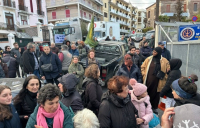 Λέσβος: Μαζική κινητοποίηση αγροτοκτηνοτρόφων για τον αφθώδη πυρετό (εικόνες)