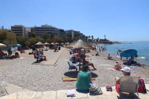 Greece Faces Intense Heatwave with Temperatures Expected to Exceed 43°C