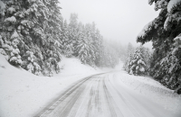 Κακοκαιρία: Σε ποιες περιοχές απαγορεύεται η κυκλοφορία φορτηγών και πού είναι υποχρεωτικές οι αλυσίδες