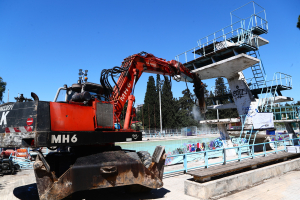 Κολυμβητήριο Ζαππείου: Μπήκε η μπουλντόζα, έτοιμο σε ένα χρόνο (Εικόνες και βίντεο)