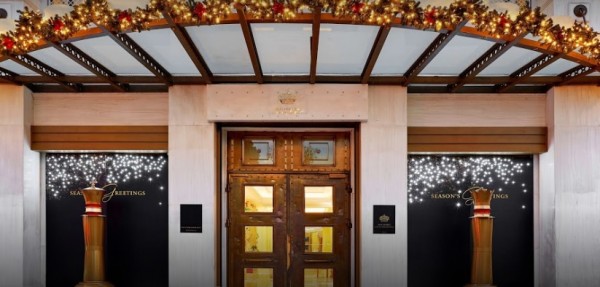 Στη Λάμψα το ξενοδοχείο King George