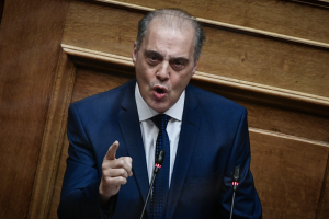 Δύο «ακραίες» τακτικές για ποινές σε παιδεραστές, προτείνει ο Κυριάκος Βελόπουλος (βίντεο)