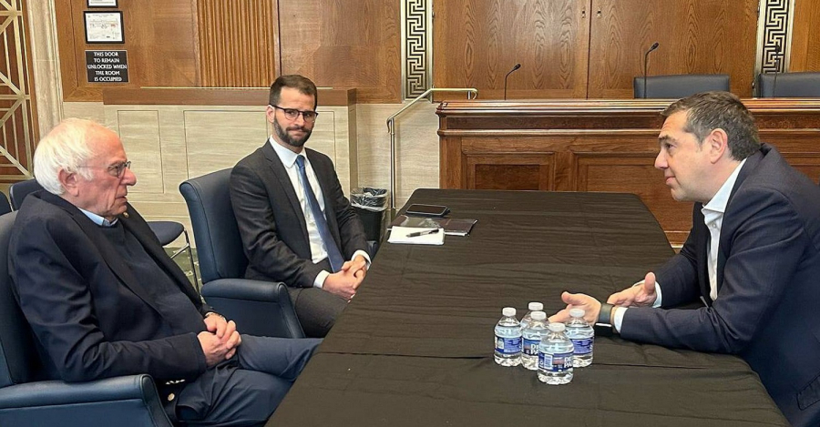 Ο Μπέρνι Σάντερς, η μεγάλη παρουσία στο Συνέδριο του Ινστιτούτου Τσίπρα