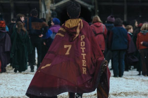 Καλωσήλθατε στον μαγικό κόσμο του Χόγκουαρτς - Η πρώτη φωτογραφία του Χάρι Πότερ