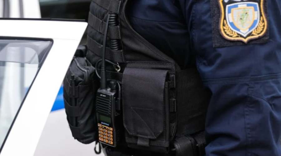 Αστυνομικός στη Βουλή: Η σχολική έκθεση της κόρης που περιέγραφε τη φρίκη που ζούσε