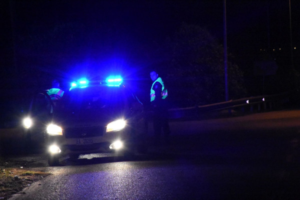 Εξάρθρωσαν κύκλωμα διακίνησης ναρκωτικών και ...τους έκοψαν και πρόστιμο για άσκοπη μετακίνηση