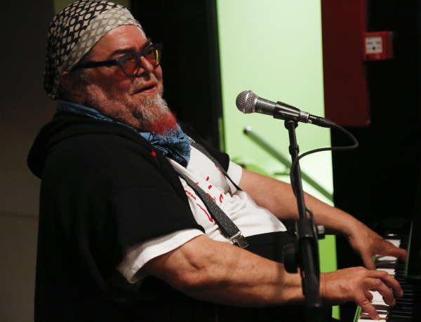 Η απάντηση του Κραουνάκη για το περιστατικό σε συναυλία του στην Ύδρα