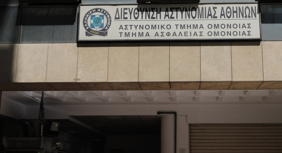 ΑΤ Ομόνοιας: 55χρονος Γερμανός έπεσε από τον δεύτερο όροφο, πέθανε στο νοσοκομείο