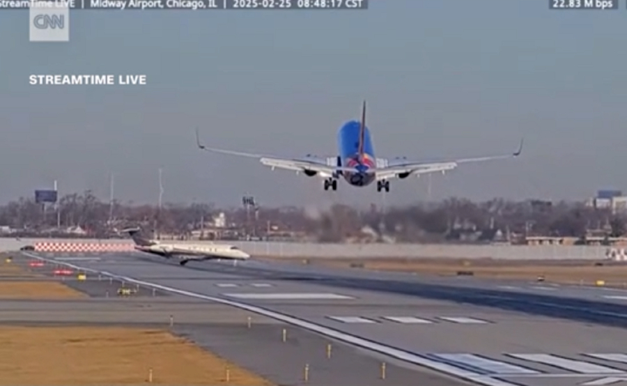 Παραλίγο σύγκρουση επιβατικού αεροπλάνου με ιδιωτικό τζετ - Η αντίδραση του πιλότου (Βίντεο)