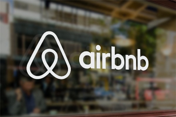 Η Airbnb δίνει λύσεις σε πρόσφυγες