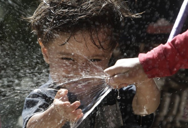 Απόφαση σταθμός: Χώρα της Ευρώπης καταργεί τα μωρομάντηλα