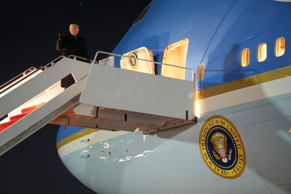 Βλάβη στο Air Force One του Τραμπ, επέστρεψε στην Ουάσινγκτον