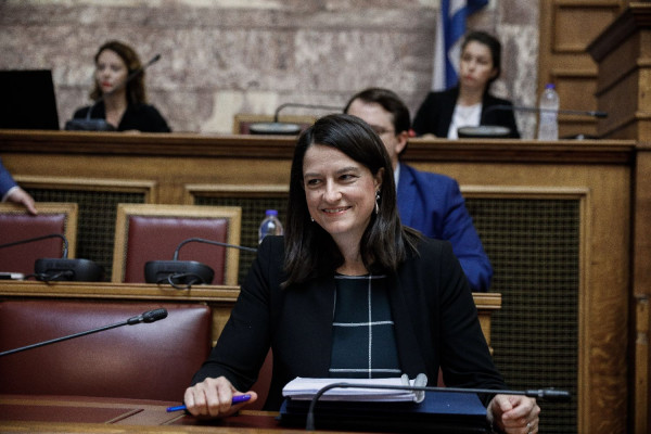 Τι είπε η Κεραμέως για το ενδεχόμενο αλλαγής της ημερομηνίας έναρξης των μαθημάτων τον Σεπτέμβριο