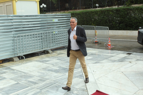 Ο Σκουρλέτης χαρακτήρισε τον ΓΑΠ «τοξικό πρόσωπο» λόγω μνημονίου