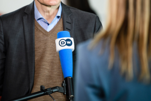 Κλείνει μετά από 62 χρόνια η ελληνική υπηρεσία της Deutsche Welle