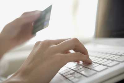 Απο τη Δευτέρα e-παράβολο για απόκτηση ιθαγένειας