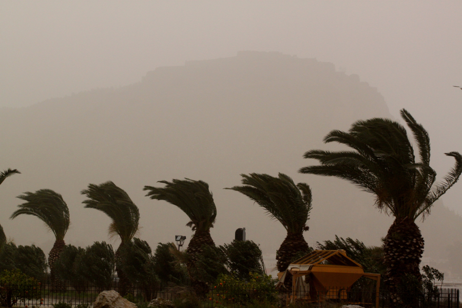 Κολυδάς για φωτιές: Πότε «πέφτουν» οι άνεμοι
