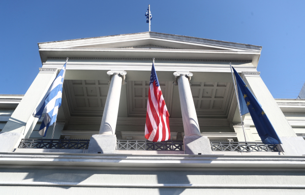 ΥΠΕΞ για επίθεση ΗΠΑ σε Βενεζουέλα: Βρισκόμαστε σε επαφή με την ελληνική κοινότητα