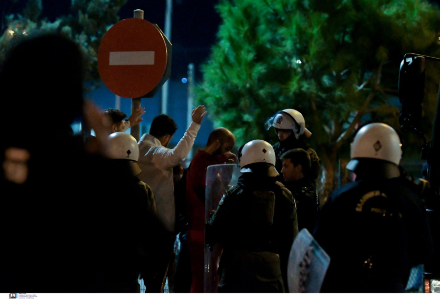 Ποιον «καίει» ο 18χρονος για τα επεισόδια στου Ρέντη: «Μας έδωσε πολεμοφόδια, φορούσε full face»