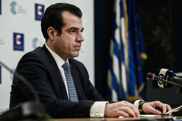 Πλεύρης: Εφημερίες χωρίς ράντζα, πώς θα αντιμετωπιστεί το πρόβλημα στα νοσοκομεία