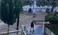 Προβλήματα έφερε η φθινοπωρινή μπόρα στο Ηράκλειο Κρήτης: Κατολισθήσεις, πλημμύρισαν δρόμοι και πλατείες (Βίντεο)