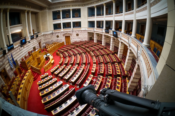 Ενός λεπτού σιγή για τον Αλέκο
