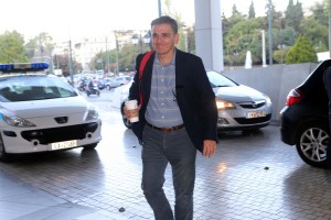 Υπο όρους η επαναφορά των συλλογικών συμβάσεων - Ο ΕΝΦΙΑ 2018 στο επίκεντρο των θεσμών