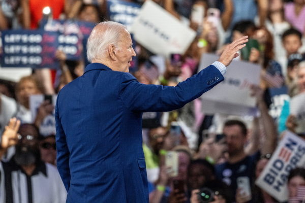 Ο Μπάιντεν ετοιμάζει την απόσυρση του - Διαψεύδει ο Λευκός Οίκος