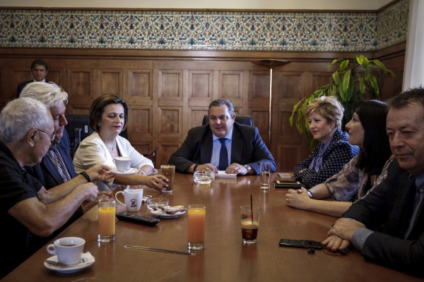 «Αδειάζει» η κλεψύδρα για τους ΑΝΕΛ: Αύριο παραδίδει την έδρα του ο Παπαχριστόπουλος