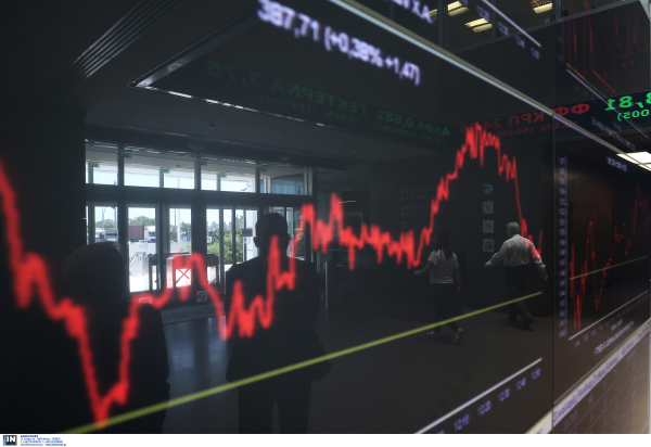 Το 10ετές ομόλογο υποχώρησε κάτω από το 3,7%