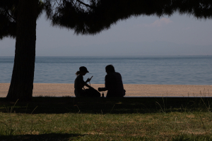 Καύσωνας 48 ωρών, «βουτιά» της θερμοκρασίας και πρόβλεψη για νέα θερμή εισβολή