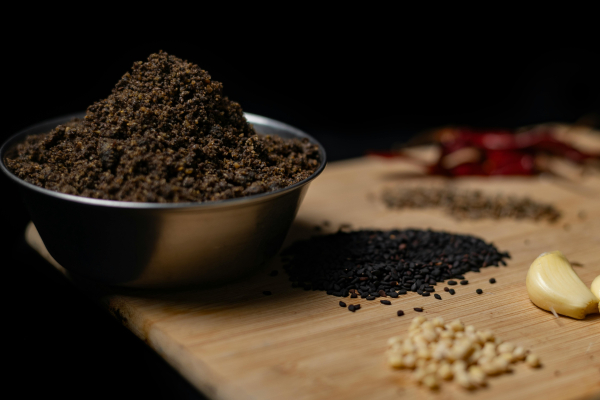 Το μπαχαρικό «θαύμα» που ρίχνει χοληστερίνη και λίπος, σύμφωνα με νέες μελέτες