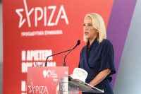 Ρένα Δούρου: «Ο ΣΥΡΙΖΑ δεν έκλεισε τον ιστορικό του κύκλο – Συνεχίζουμε σταθερά, καθαρά, Αριστερά»