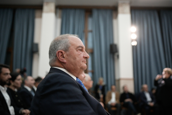 Υπέρ της ενότητας της παράταξης ο Καραμανλής