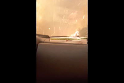Φωτιά – Γορτυνία: Κάτοικος περνά μέσα από τις φλόγες με το αμάξι του (βίντεο)