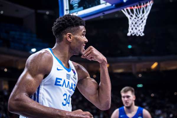 Γιάννης Αντετοκούνμπο: «Όλοι με λένε Greek Freak, αλλά είμαι επίσης και Nigerian Freak» (βίντεο)