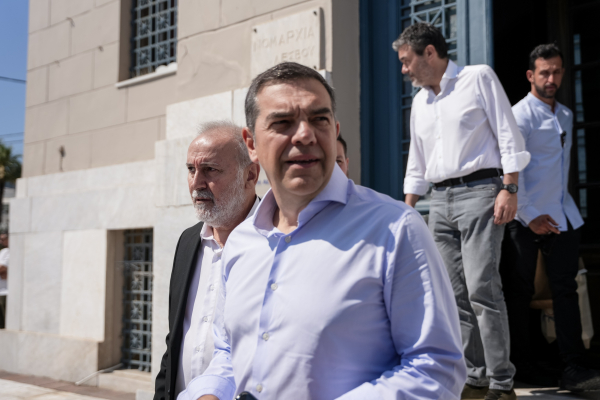 Η μεγάλη προοδευτική «σύναξη» του καλοκαιριού: Παρουσία Αρναουτάκη, Κουρέτα, Δούκα και Μώραλη, το σχέδιο Τσίπρα για την τοπική αυτοδιοίκηση