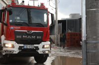 Θεσσαλονίκη: Μεγάλη φωτιά σε προαύλιο χώρο επιχείρησης