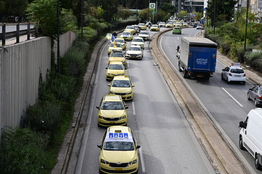 Ολοταχώς για απεργία διαρκείας τα ταξί μετά τις 7 Ιανουαρίου
