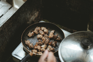 Τηγανιά χοιρινή: Η απλή συνταγή