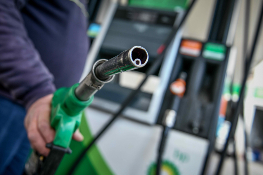 Τέλος χρόνου για το Fuel Pass2: Πότε «κλείνει» το επίδομα βενζίνης
