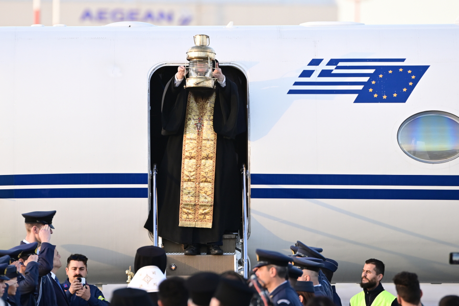 Άγιο Φως: Πώς θα γίνει η μεταφορά του στην Ελλάδα