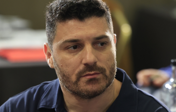 Απάντηση Τεμπονέρα στα σχόλια για το Ισραήλ: «Έως τώρα τα αντιμετωπίζαμε μόνο απο κάτι φασιστοειδή»