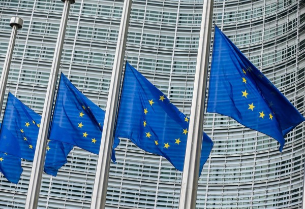 Η Ε.Ε. σχεδιάζει την επιβολή δασμών στις εισαγωγές χάλυβα