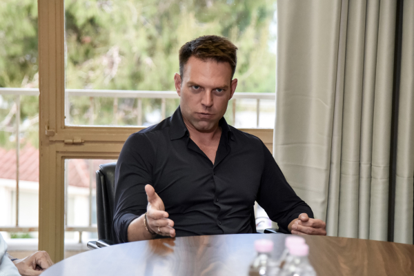 Σφοδρή αντίδραση ΝΔ για τη δήλωση Κασσελάκη «θα τους ξεσκίσω»