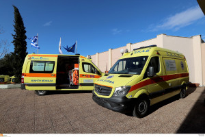 Σοβαρό τροχαίο στην Καλλιθέα: Μεθυσμένος οδηγός παρέσυρε δυο νεαρούς