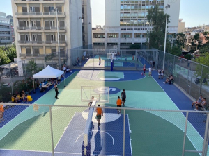 Ο Δήμος Αθηναίων παραδίδει δύο πλήρως ανακαινισμένους αθλητικούς χώρους στους κατοίκους των Αμπελοκήπων