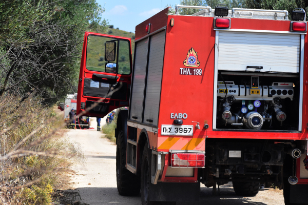 Φωτιά τώρα στο Δασκαλειό Κερατέας