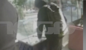 Έκαναν 100 ευρώ ζημιά για να κλέψουν...5 παγωτά - Η περίεργη διάρρηξη στο Κερατσίνη