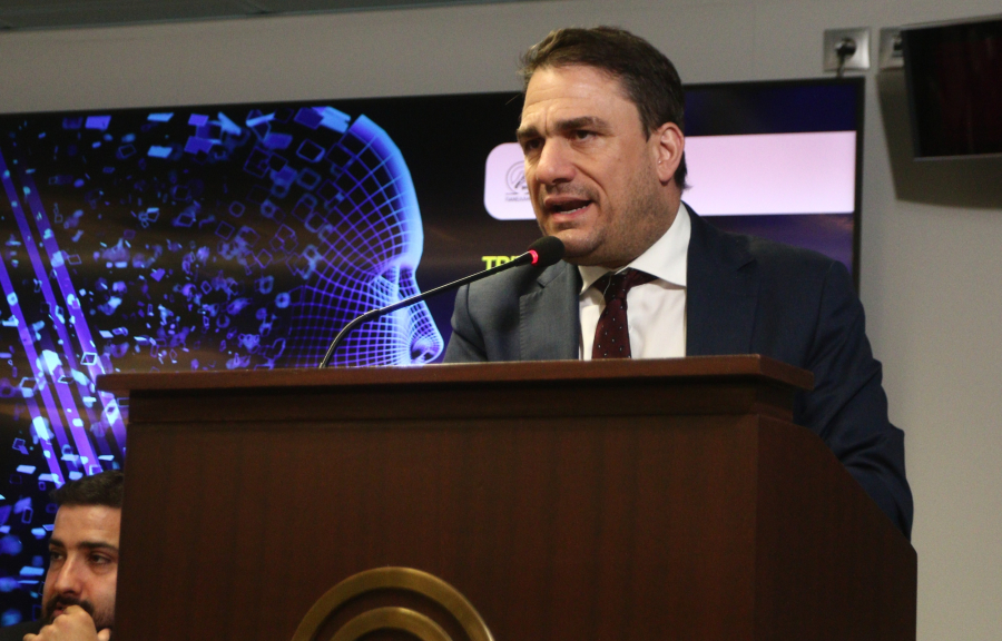 Τσουκαλάς: Εν μέσω σκανδάλων και απευθείας αναθέσεων, ο πρωθυπουργός επιχειρεί να εξωραΐσει την εικόνα του κράτους δικαίου